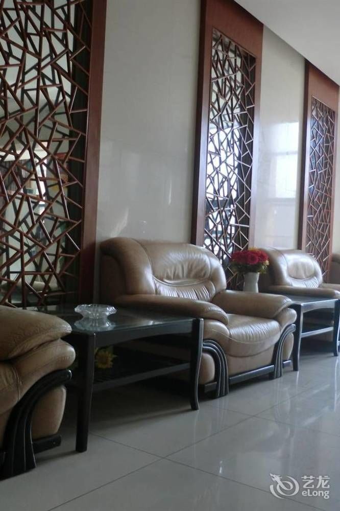 Huayu South City Hotel Wenjiang Exterior photo